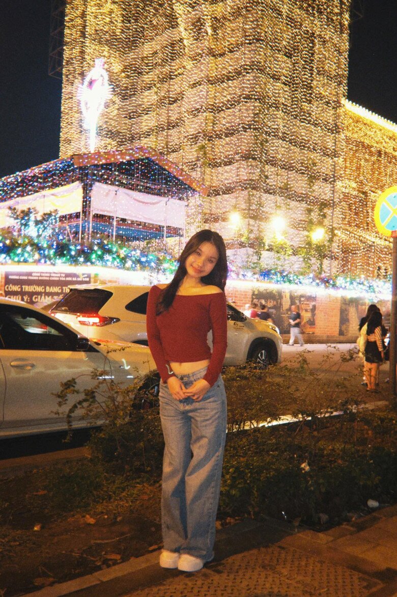 Con gái MC Thành Trung được mẹ chăm kỹ từng bữa ăn dù cách xa 8km, bố dượng Tây hứa cho đi 5 nước trước tuổi 25 - 12