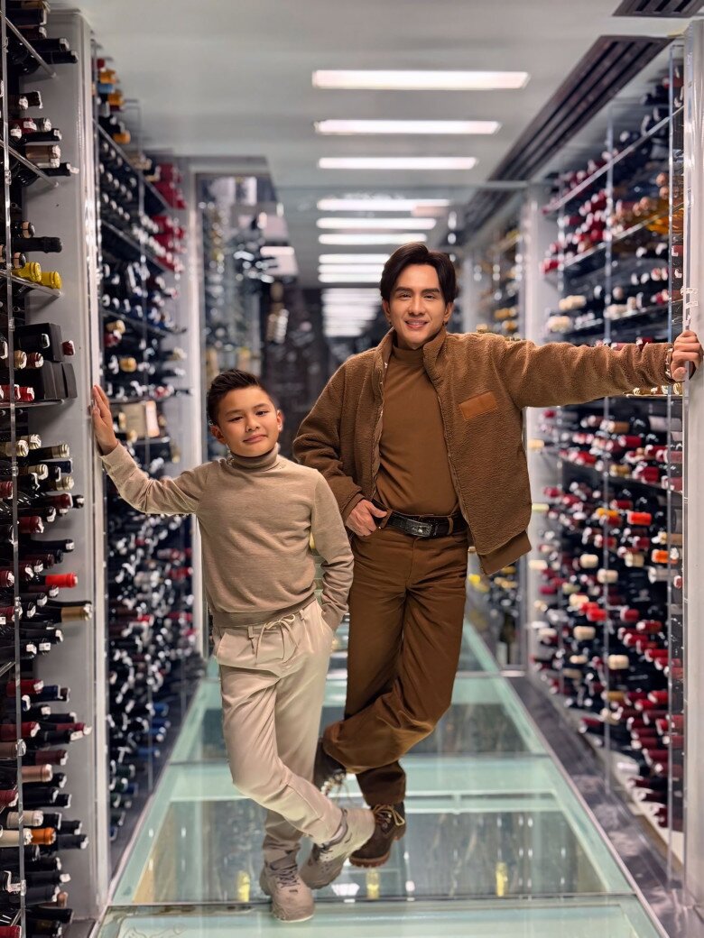 Con trai 9 tuổi nhà Đan Trường vất vả bê thùng rác cao gần bằng người, sống với mẹ ruột ở Mỹ được rèn đủ việc nhà - 9