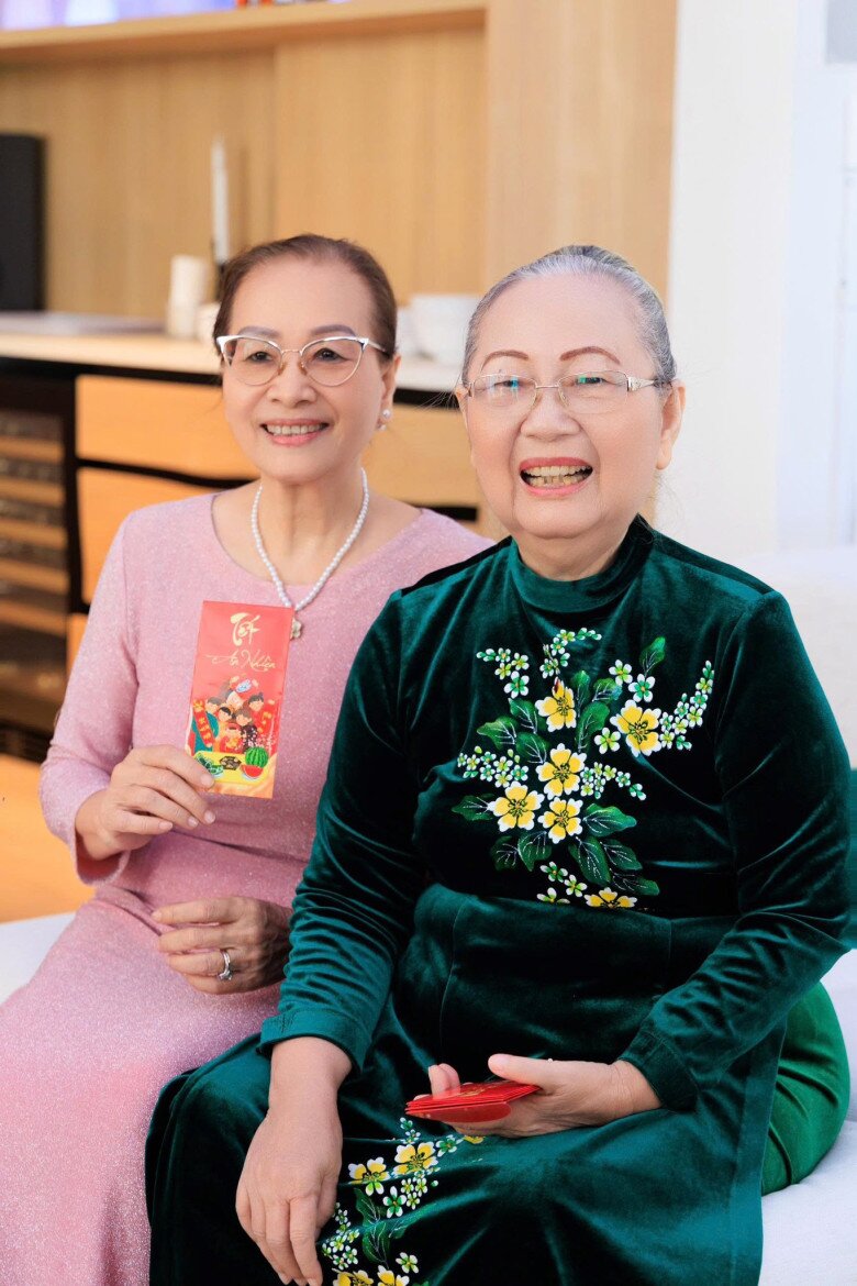 Phan Hiển "giấu cả thế giới" để yêu Khánh Thi trước khi có 3 con chung, từng bị mẹ vợ là hoa khôi Thường Tín góp ý - 3