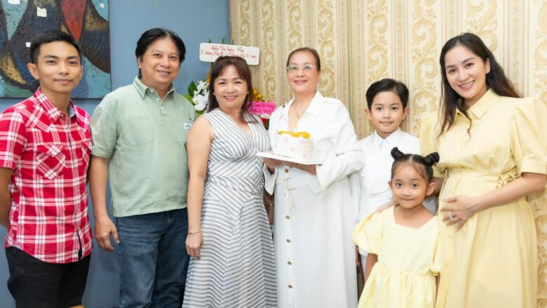 Phan Hiển "giấu cả thế giới" để yêu Khánh Thi trước khi có 3 con chung, từng bị mẹ vợ là hoa khôi Thường Tín góp ý - 6