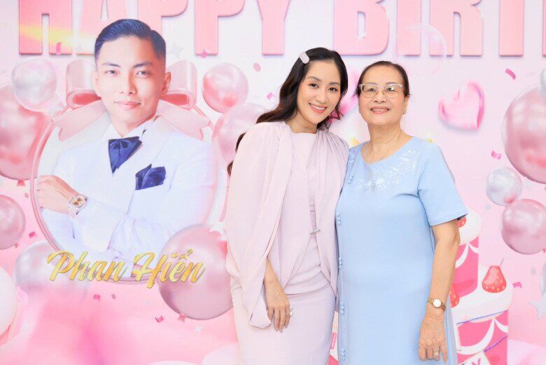 Phan Hiển "giấu cả thế giới" để yêu Khánh Thi trước khi có 3 con chung, từng bị mẹ vợ là hoa khôi Thường Tín góp ý - 4