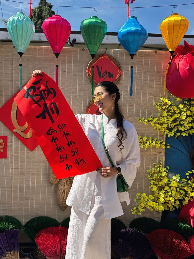 Sao Việt 24h: Ái nữ Quyền Linh khoe trọn visual thanh thuần trong cuộc sống như cổ tích, bị soi vì "đánh đàn cũng điệu" - 13