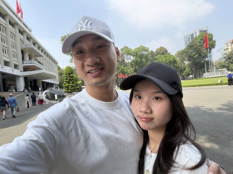 Sao Việt 24h: Bố chồng H'Hen Niê cưng chiều cháu nội, em bé Ê Đê 4 tháng tuổi đã có "siêu xe" - 5