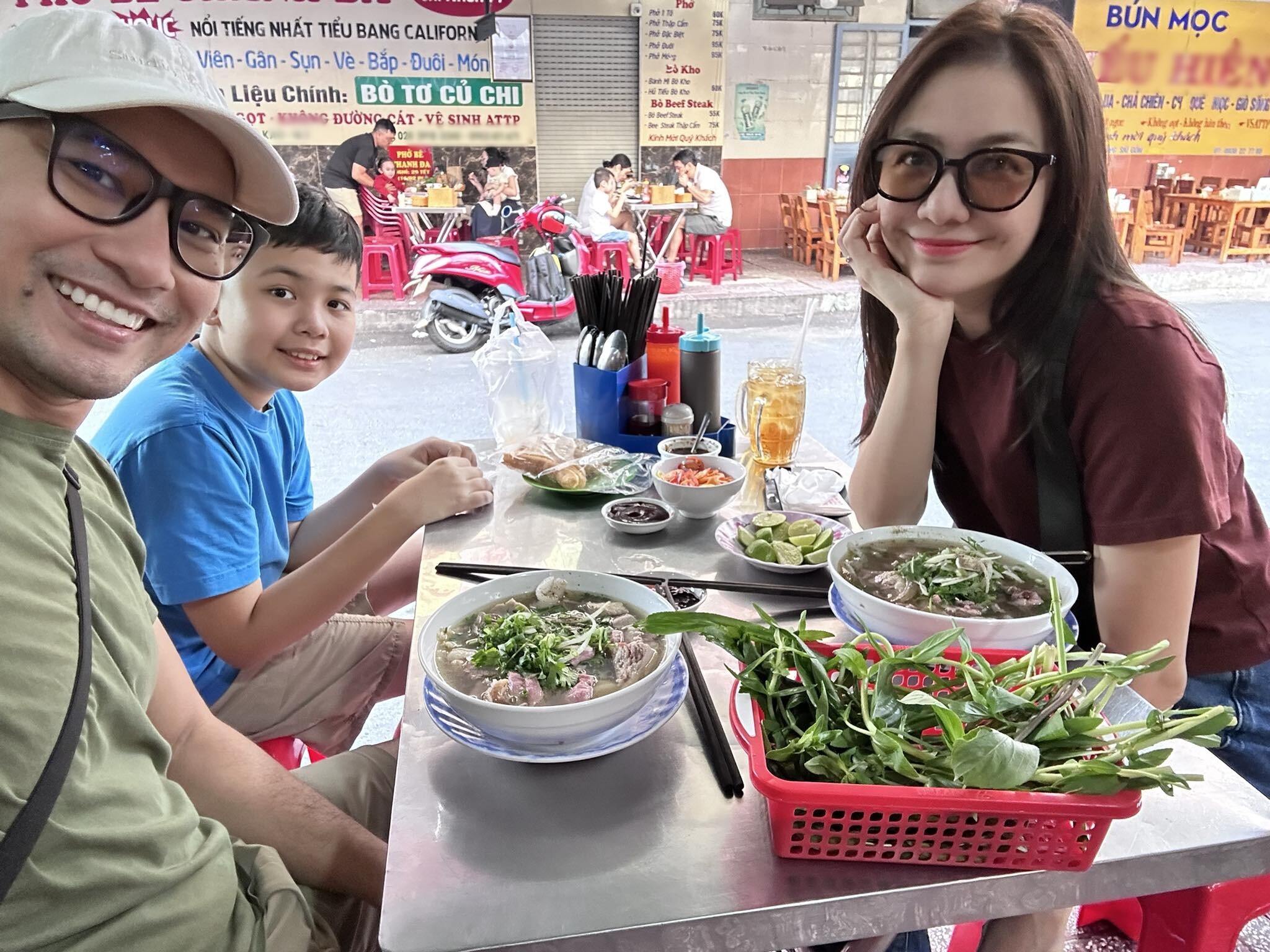 Sao Việt 24h: Con gái lai Hàn Quốc của Sam gây bất ngờ vì thông minh vượt tuổi, mới lên 2 đã "đọc sách" cực chuẩn - 12