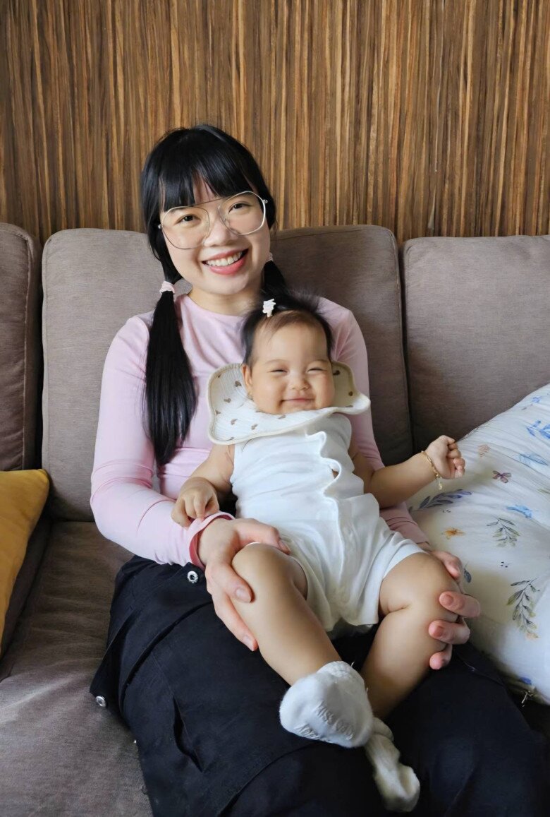 Sao Việt 24h: Con gái lai Hàn Quốc của Sam gây bất ngờ vì thông minh vượt tuổi, mới lên 2 đã "đọc sách" cực chuẩn - 4