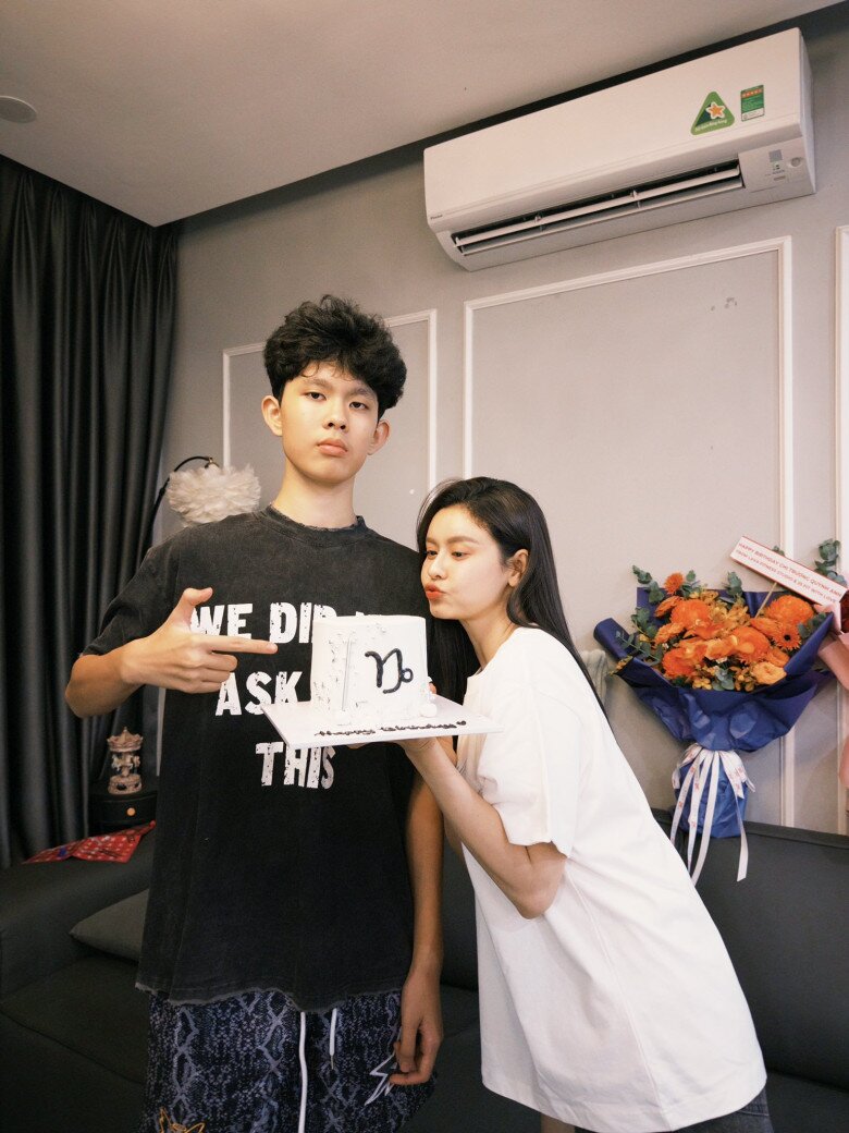 Sao Việt 24h: Con gái Mai Phương làm mẫu ảnh, thần thái và nụ cười ngày càng gợi nhớ đến người mẹ quá cố - 11