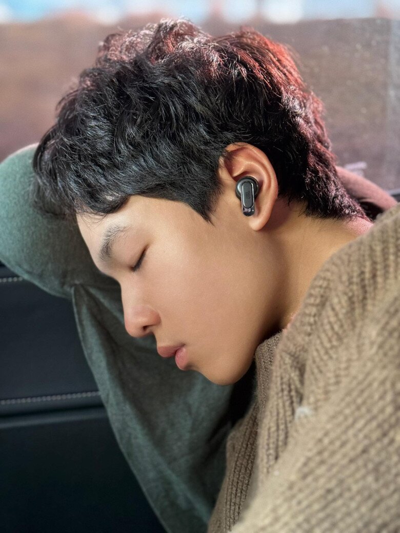 Sao Việt 24h: Con gái Phương Lê - Vũ Luân mặt buồn hiu hắt khi ba vắng nhà, mắt đỏ ửng vì khóc vẫn đáng yêu xỉu - 8