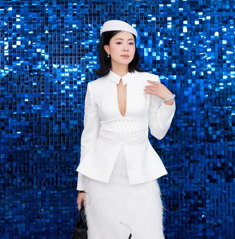 Sao Việt 24h: Con gái Phương Lê - Vũ Luân mặt buồn hiu hắt khi ba vắng nhà, mắt đỏ ửng vì khóc vẫn đáng yêu xỉu - 6