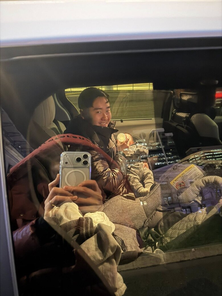 Sao Việt 24h: Con gái NSƯT Vũ Luân - Phương Lê đã biết "méc" bố vì bị làm đau, 2 tháng tuổi "nói chuyện" liên tục - 6