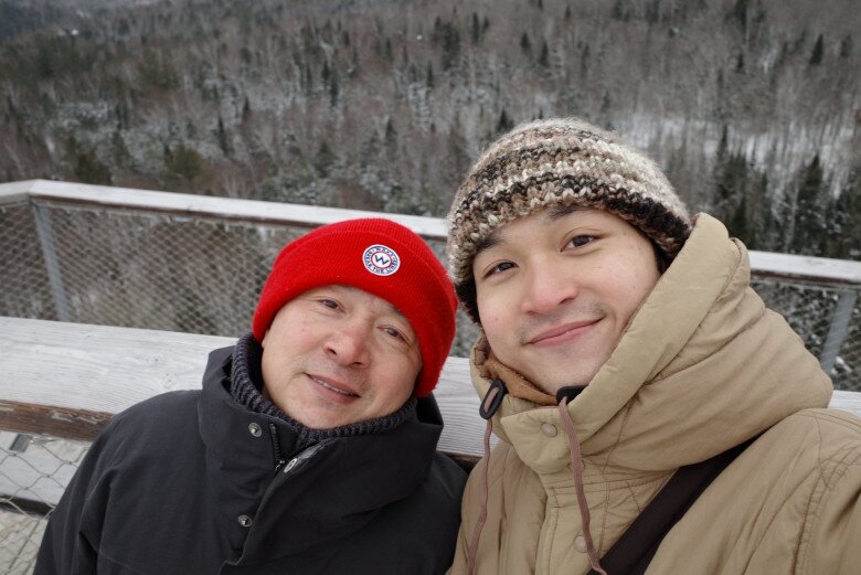 Sao Việt 24h: Thấy chồng cũ Quốc Trung và con trai ngâm mình dười trời - 20 độ, NSND Thanh Lam ở nhà liền phản ứng - 2