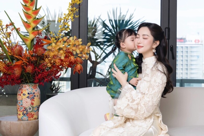 Sao Việt 24h: "Dâu hào môn" Đặng Thu Thảo trổ tài bày mâm ngũ quả, sắc vóc mẹ 3 con gây ngưỡng mộ - 2