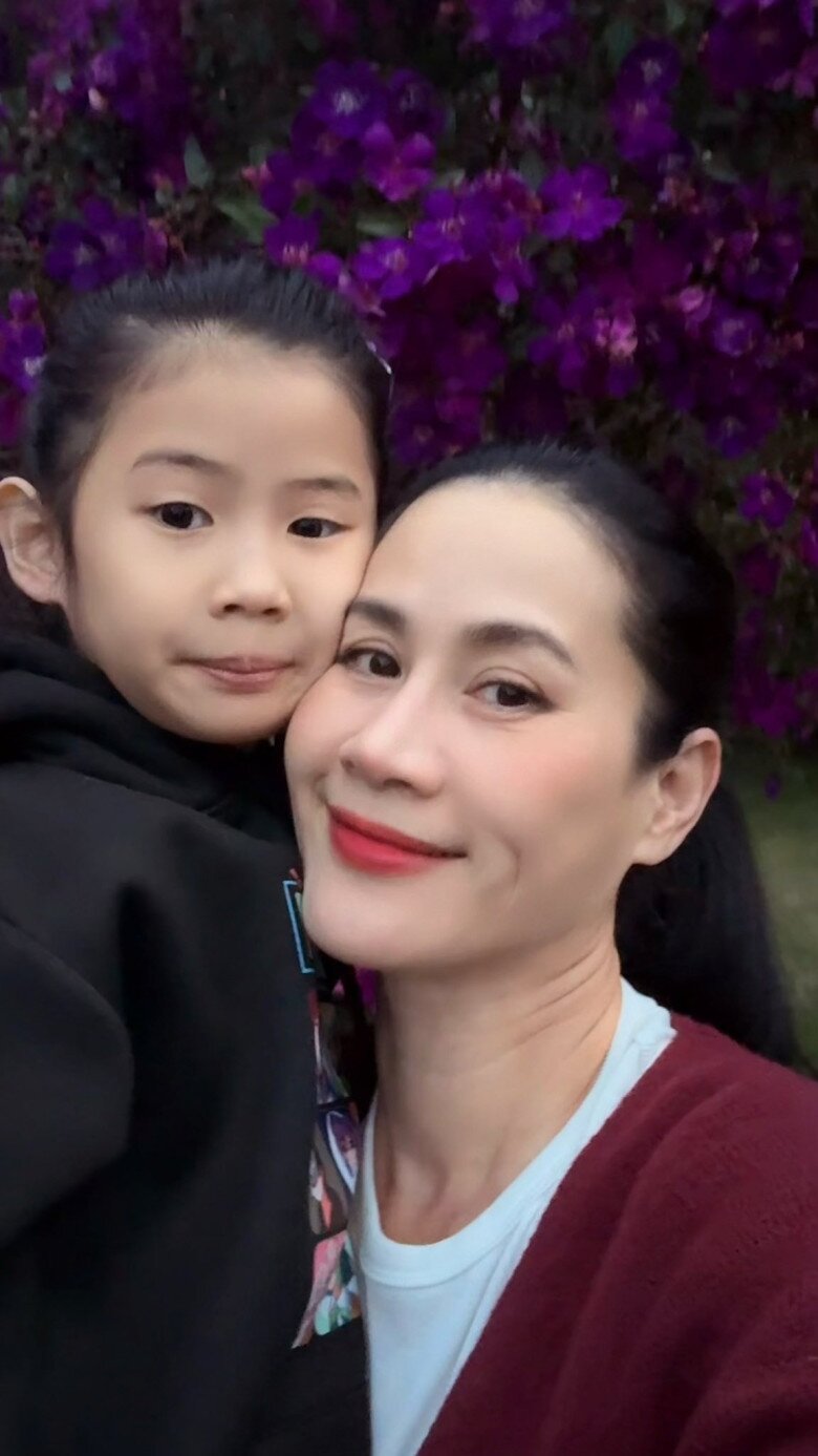 Sao Việt 24h: H'Hen Niê khoe bố chồng và bố ruột người Ê Đê chung khung hình, ngoại hình đối lập gây chú ý - 10