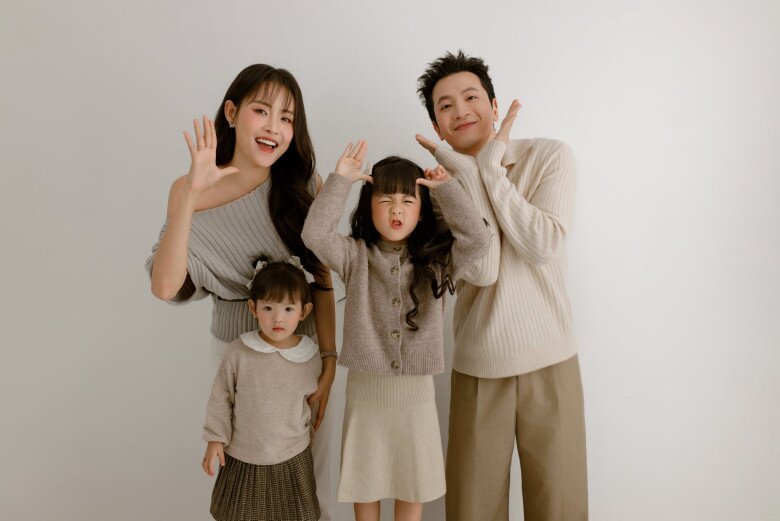 Sao Việt 24h: Lọ Lem viết cả tập thư tay dành cho bố, có bức nhòe nước mắt, MC Quyền Linh nhìn thấy liền thấy thương - 9