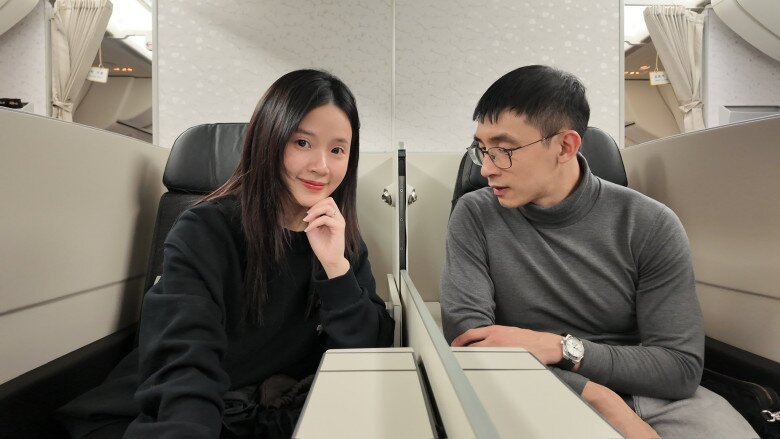 Sao Việt 24h: Midu thần thái "không phải dạng vừa" khi chấm thi sinh viên, nữ Thạc sĩ đẹp tri thức, chuẩn "dâu hào môn" - 4