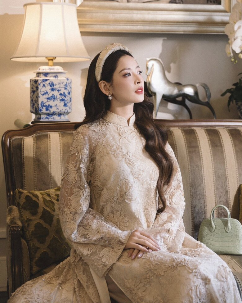 Sao Việt 24h: Phương Oanh vào bếp làm gà luộc cánh tiên hút 5 triệu view, gây chú ý với bàn tay của người hay nấu ăn - 9