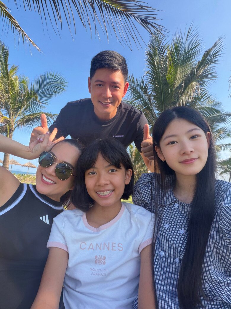 Sao Việt 24h: Siêu mẫu Vĩnh Thụy lần đầu công khai ảnh con đầu lòng với vợ tiểu thư trong thời khắc chuyển giao năm mới - 10