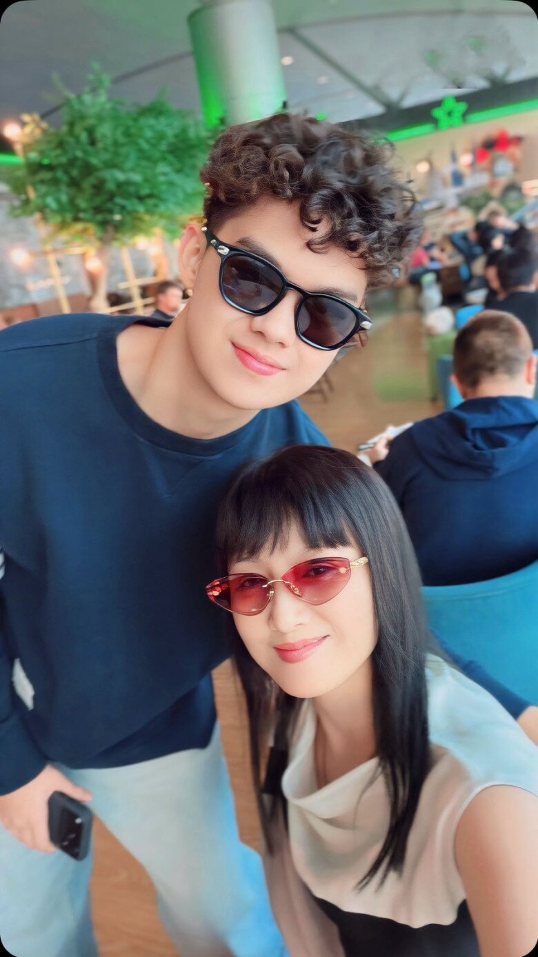 Sao Việt 24h: Thanh Trúc đăng ảnh tình tứ kỷ niệm 3 năm kết hôn, Châu Khải Phong bỗng khoe "bồ nhí" - 8