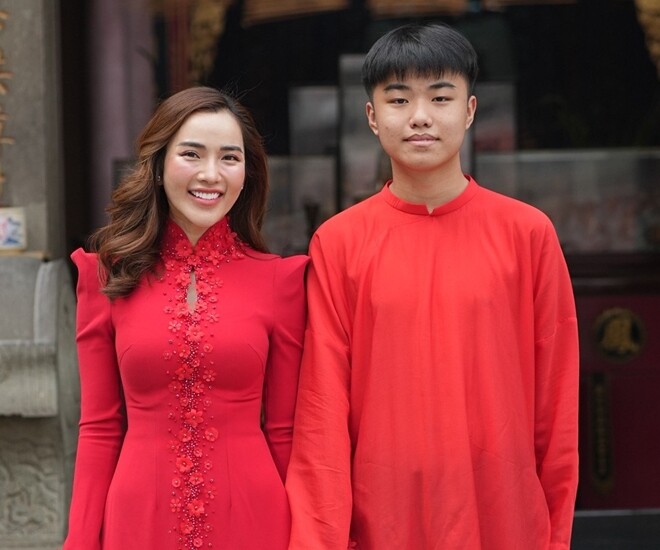 Vợ của Ưng Hoàng Phúc thương "đứt ruột" vì con trai riêng đang ở Mỹ, tiết lộ về mối quan hệ với chồng cũ - 1