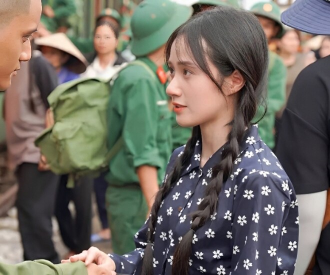 Mỹ nhân 17 triệu fan xinh nhất phim Mưa đỏ bất ngờ ở ẩn đẻ con, sau sinh tái xuất khoe dáng đẹp mê - 1