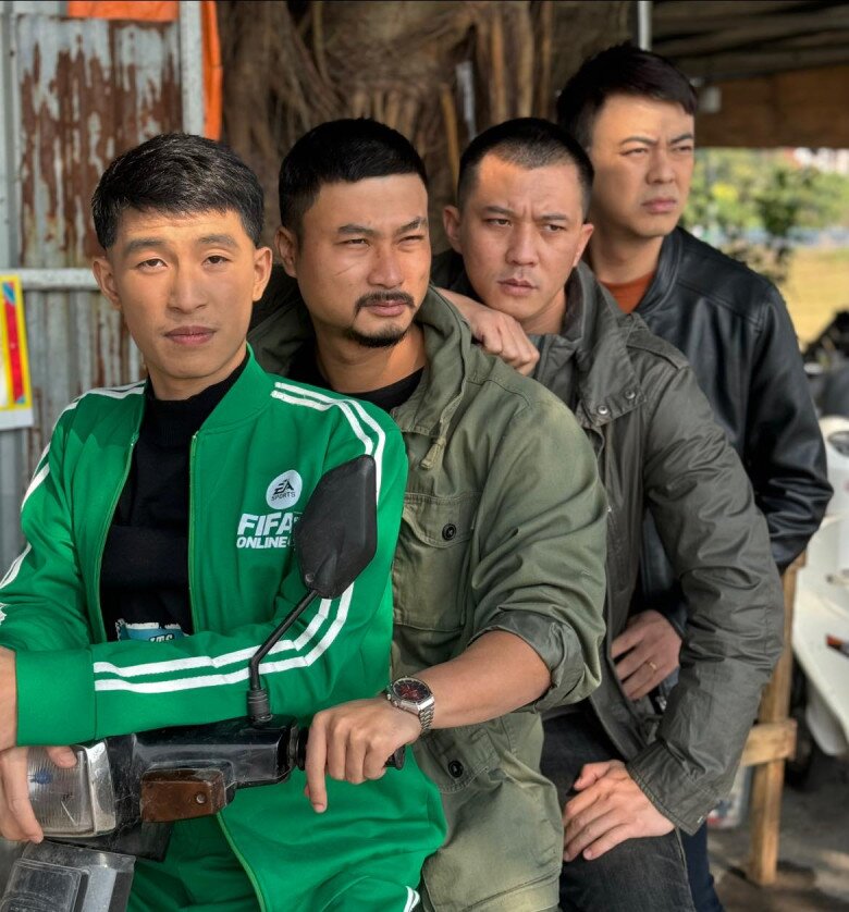 Nam diễn viên VTV "lái máy bay" có con với chị hơn 2 tuổi xinh như búp bê, hôn bụng vợ khoe lên chức bố - 7