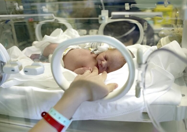 Cuộc sống của bé gái 12 tuổi sinh con với bạn trai 13 tuổi gây xôn xao 10 năm trước giờ ra sao? - 2