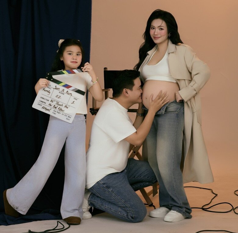 "Cô giáo" hot girl TP.HCM sắp đẻ con thứ 2 với đạo diễn trăm tỷ, ái nữ đầu lòng xinh xắn học trường quốc tế - 4