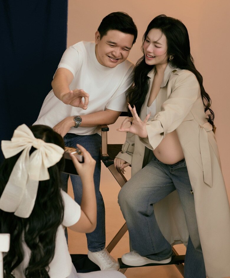 "Cô giáo" hot girl TP.HCM sắp đẻ con thứ 2 với đạo diễn trăm tỷ, ái nữ đầu lòng xinh xắn học trường quốc tế - 2