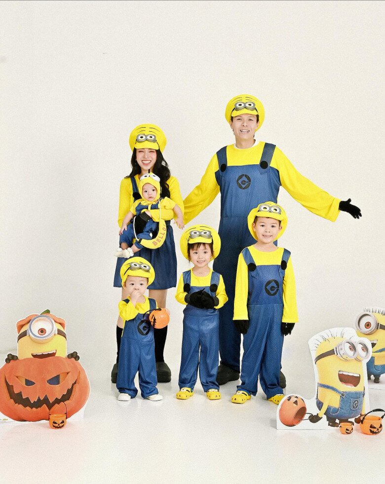 Con gái đại gia Việt được khách Tây liên tục "thả thính" ở chợ Bến Thành, netizen sốc khi biết đã là mẹ 4 con - 11