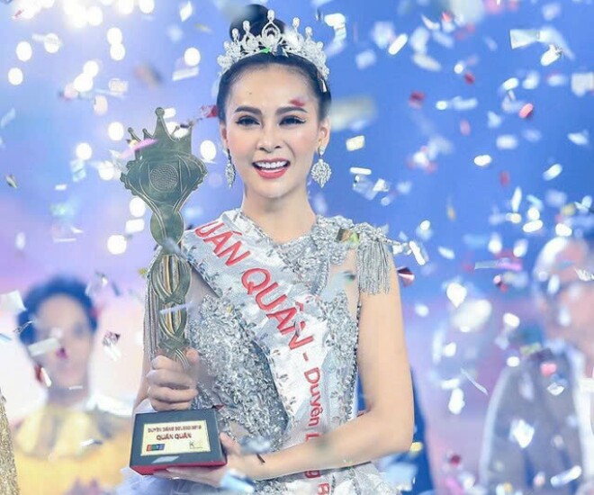 Va phải "sít rịt" ở sân golf, hot girl Đà Lạt được bạn trai tặng 15 sổ tiết kiệm, dính bầu 2 lần trong 2 năm - 1