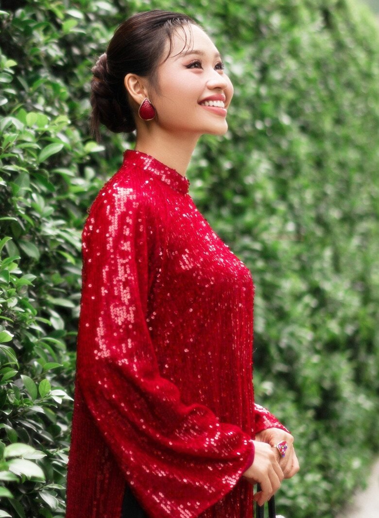 Con gái Lê Giang lộ bụng bầu với bạn trai gia thế "khủng", dân tình nhìn xong đoán luôn "chắc cỡ 5 tháng rồi" - 2