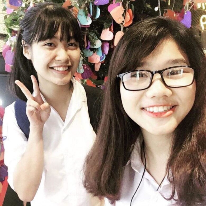 Bé gái người Tày từng giành HSG quốc gia vừa sinh con tuổi 26, nhóc tỳ thành cháu cưng của ông ngoại Đại tá - 3