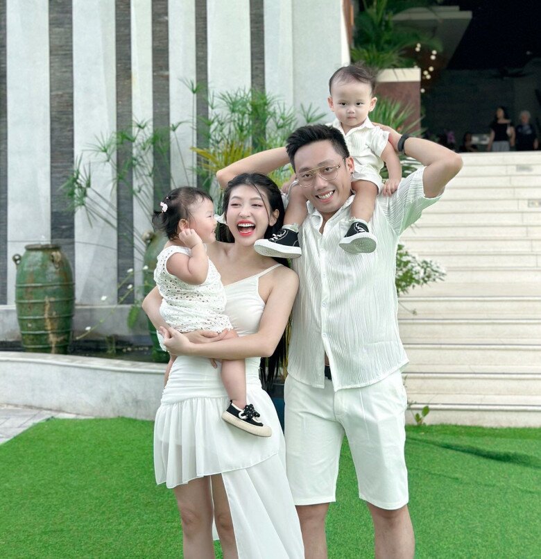 Bạn trai “trắng tay” vẫn yêu, mỹ nhân miền Tây được hỏi cưới 20 cây vàng, đẻ một mạch 1 trai 1 gái body miễn chê - 5