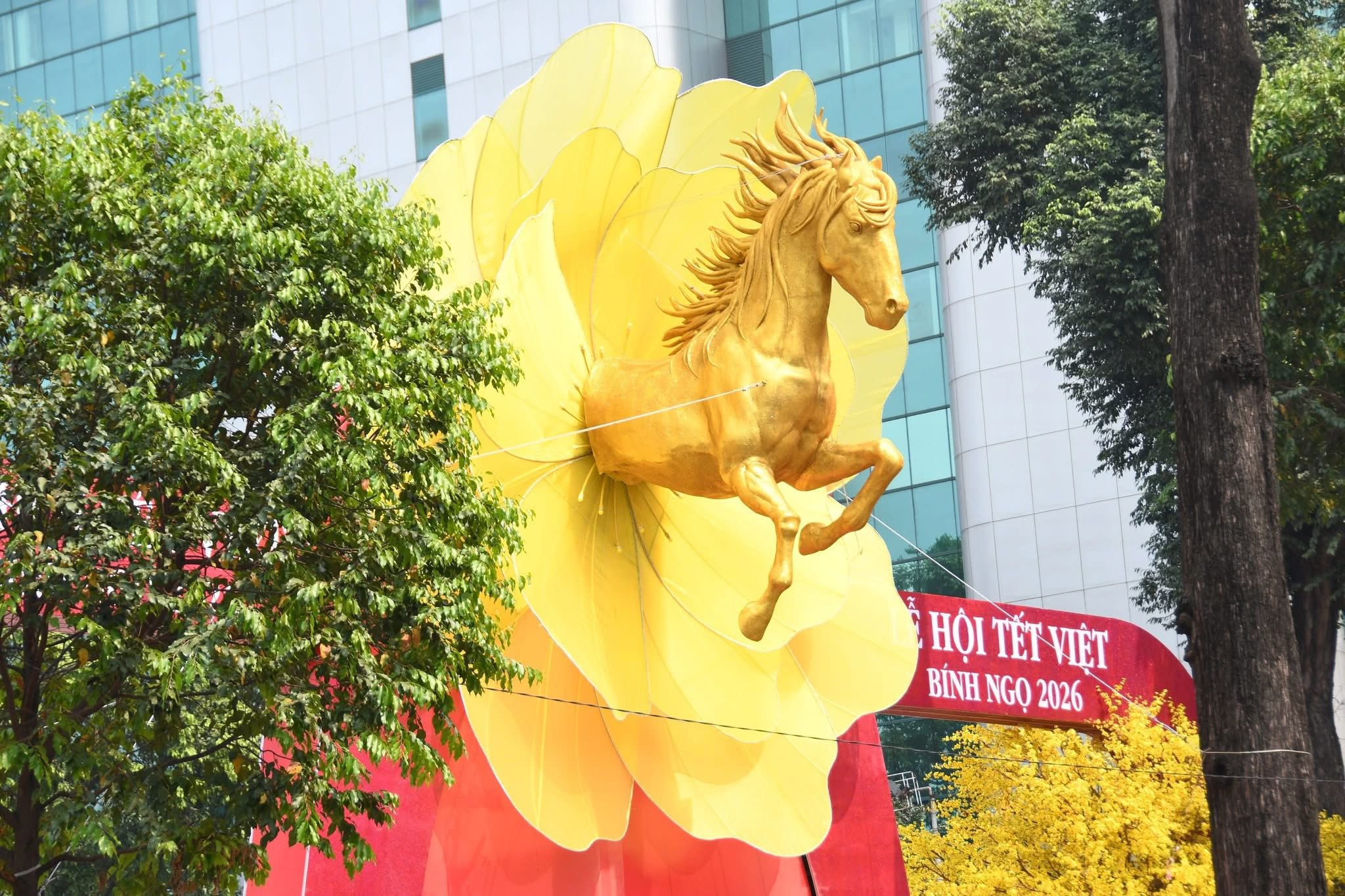 Điểm danh linh vật Ngựa trên khắp Việt Nam: Trầm trồ với thiết kế hiện đại, ngựa Gia Lai “chiếm spotlight" vì đáng yêu - 2