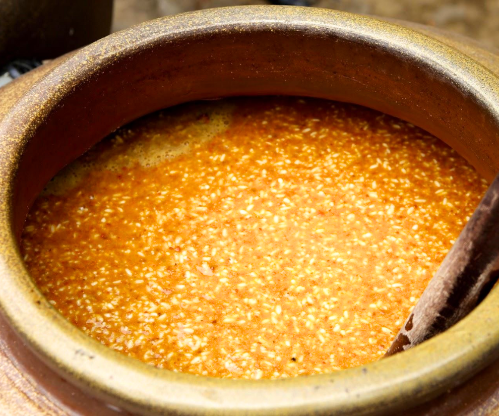 Đến Nghệ An nhất định không được bỏ qua món này, làm cực kỳ công, nhắc đến tên là thèm, giá chỉ từ 30.000 đồng - 1