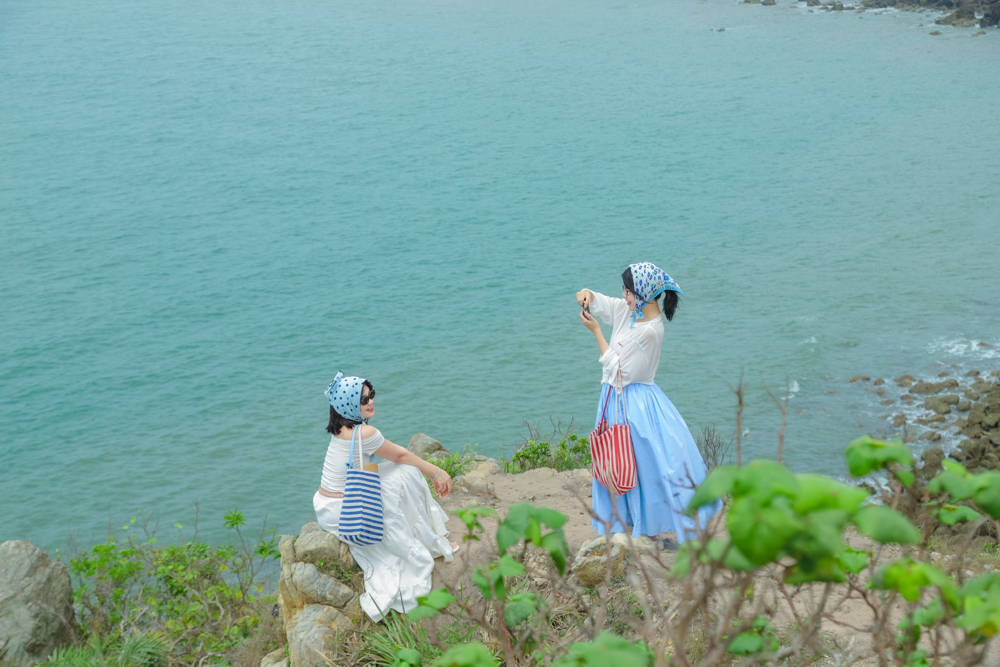 Cách trung tâm Quảng Ninh khoảng 60km có hòn đảo hoang sơ ít ai biết, được ví là “viên ngọc xanh” vùng đất mỏ - 5