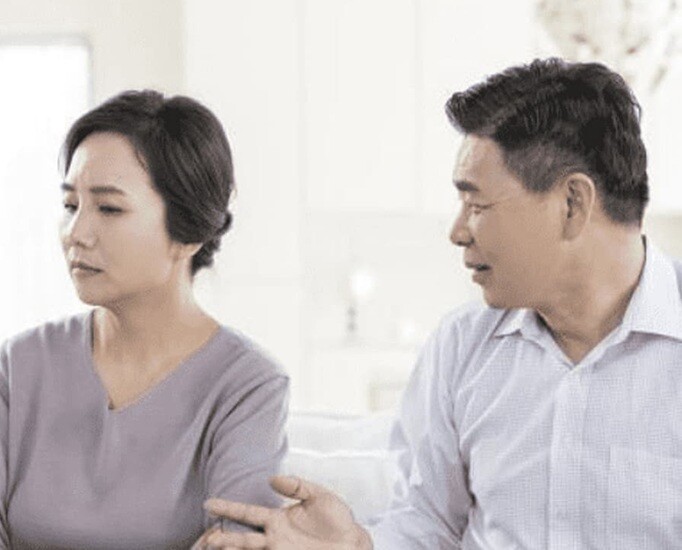 Người đàn ông U70 luôn sợ vợ ngoại tình, theo dõi cả lúc vợ đi chợ khiến cơ thể suy nhược, nhập viện điều trị - 1