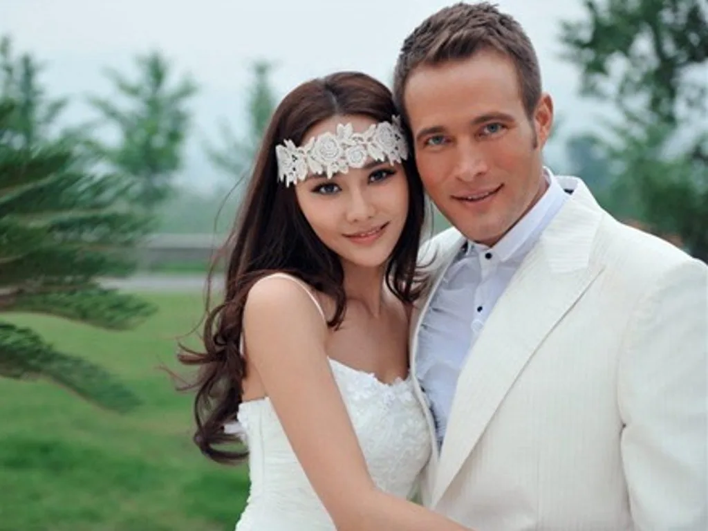 Bị chỉ trích sau ly hôn, mỹ nhân đổi đời khi cưới CEO người Úc, sinh 2 con lai xinh như thiên thần - 4