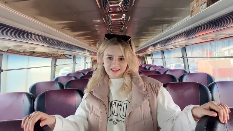 Chàng trai 9X tán đổ “hoa khôi làng” người Nga, bố mẹ vợ cho đất xây nhà, giục sinh 10 đứa cháu ngoại - 3