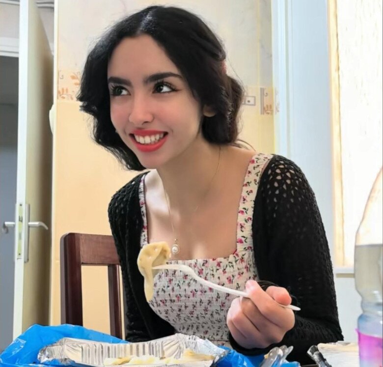 Chàng trai cầu hôn bằng 999 bông hồng, cưới vợ châu Phi kém 20 tuổi, cái kết khiến dân tình tranh cãi - 2