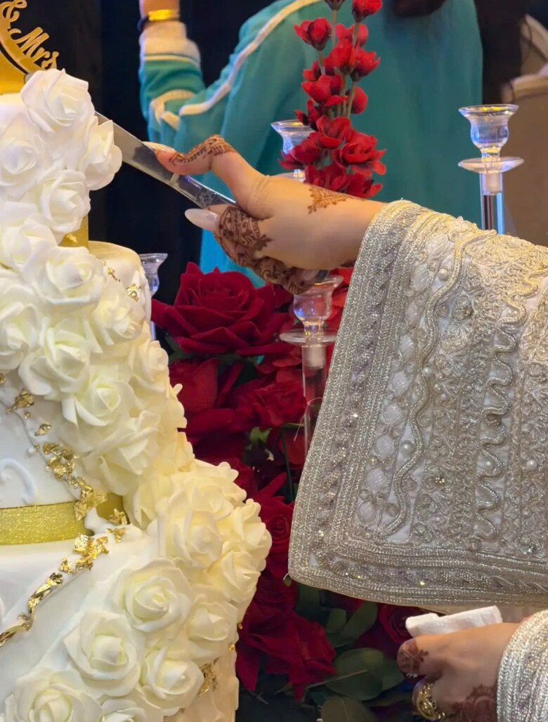 Chàng trai Morocco dùng kiệu 8 người khiêng, 5 hòm để cưới cô gái Việt về làm vợ, hồi môn của nhà gái cũng không kém - 5