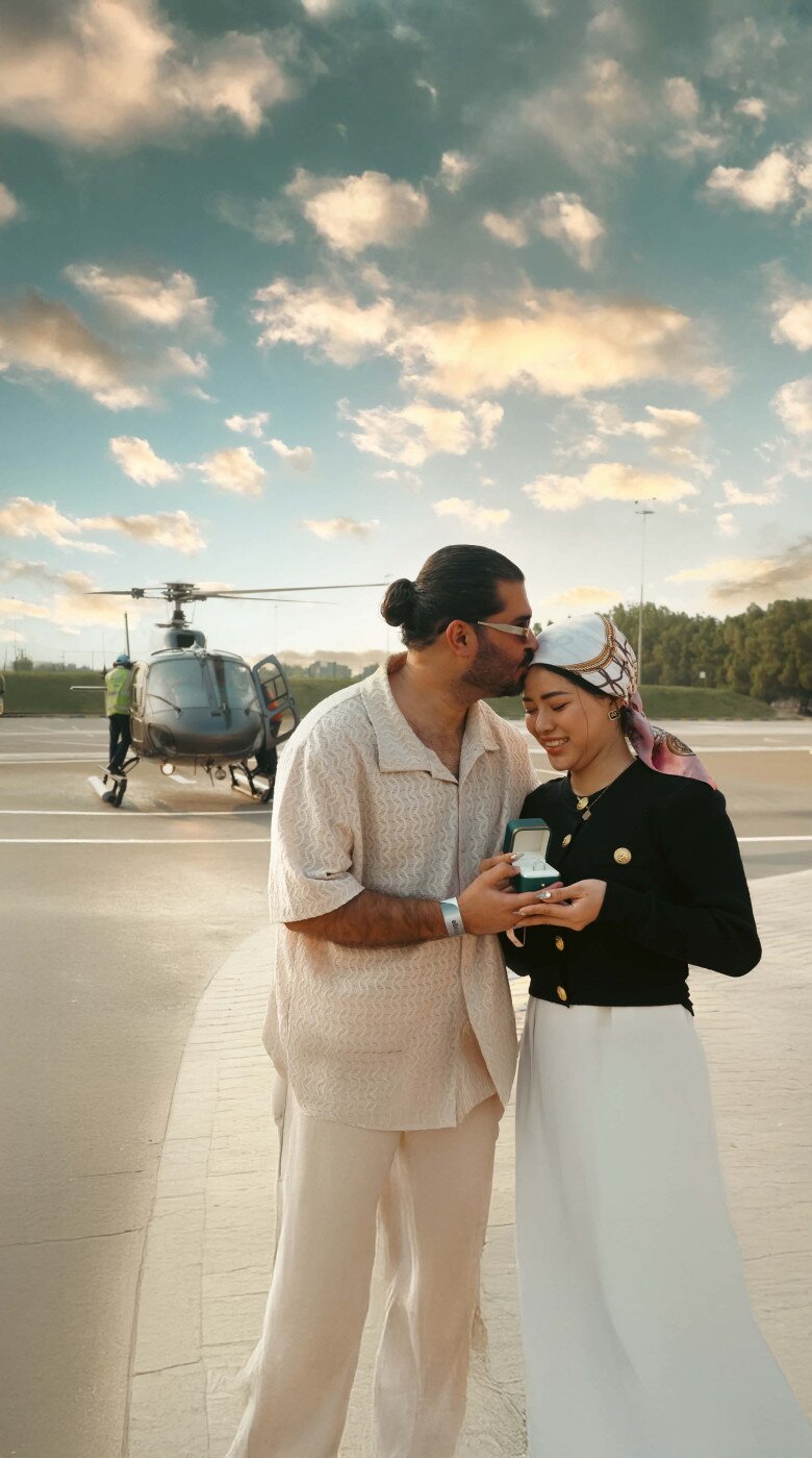 Cô dâu Việt được chồng Ả Rập Xê Út cầu hôn trên trực thăng ở Dubai, rước dâu bằng xế hộp bạc tỷ - 6