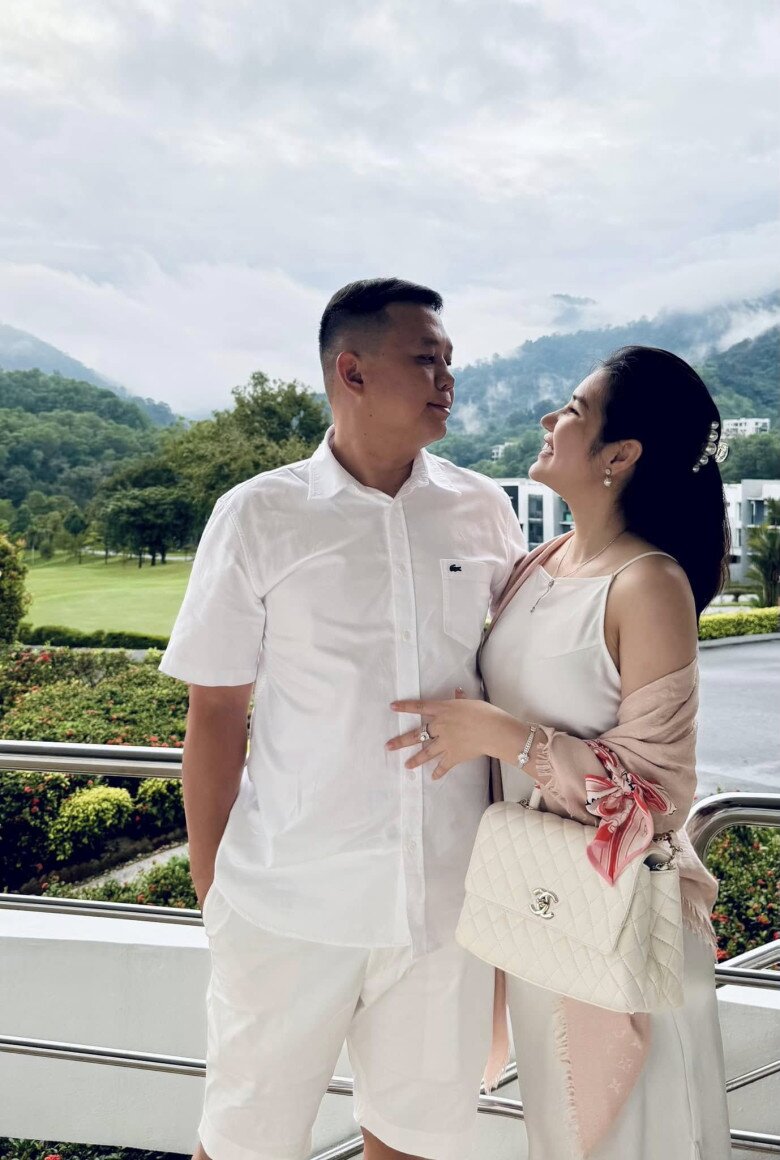 Nữ sale BĐS kể chiến thuật “cưa đổ” nam khách hàng người Malaysia, cưới 2 năm được chồng cưng chiều hết mực - 4