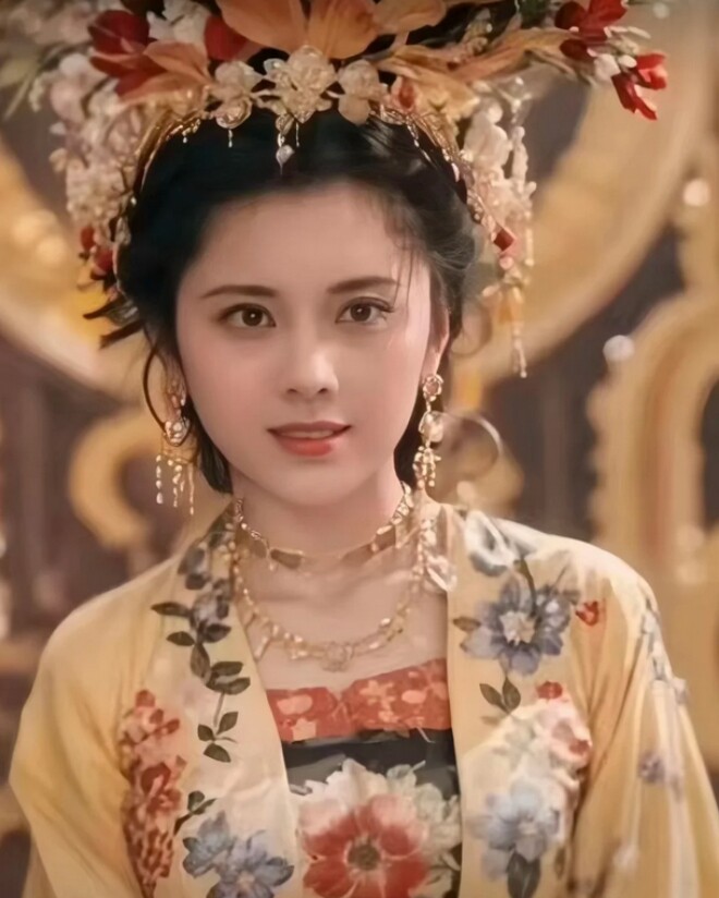 “Người phụ nữ đẹp nhất Trung Quốc” tái hôn tuổi 53, U80 không con cái vẫn hạnh phúc, nhan sắc càng bất ngờ - 2