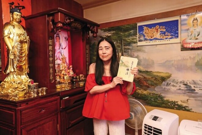 Mỹ nhân 23 tuổi thành tỷ phú sau khi chồng đột ngột qua đời, U70 giờ 6 đời chồng vẫn muốn tìm "trai tân" - 4