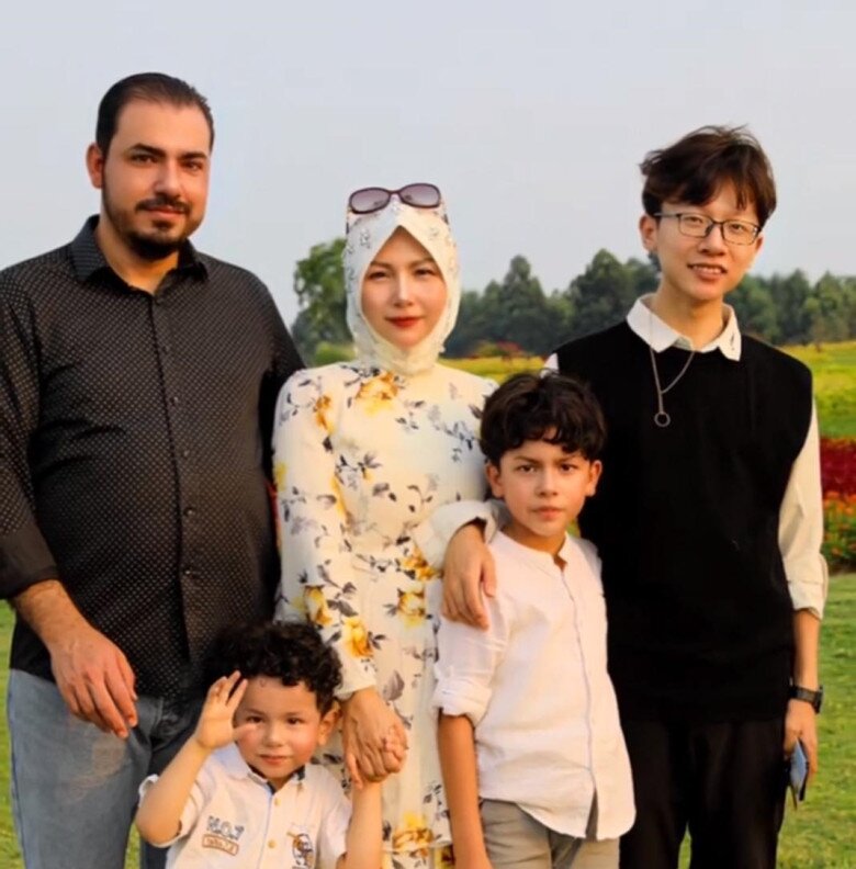 Cô giao vùng quê ly hôn vì chồng cũ ngoại tình đánh đập, giờ lấy chồng Tây kém 8 tuổi, sống sướng như tiên - 9