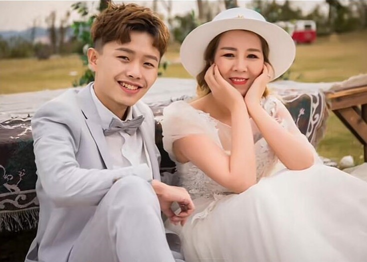 Phú bà 3 con "tán đổ" chàng shipper kém 17 tuổi, được cầu hôn liền tặng ngay xe BMW cho trai trẻ - 6