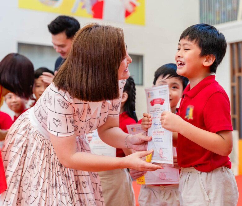 Con trai quốc tịch Mỹ của Ngọc Lan học trường quốc tế chuẩn thiếu gia, được thừa kế tài sản nhưng có điều kiện đi kèm - 7