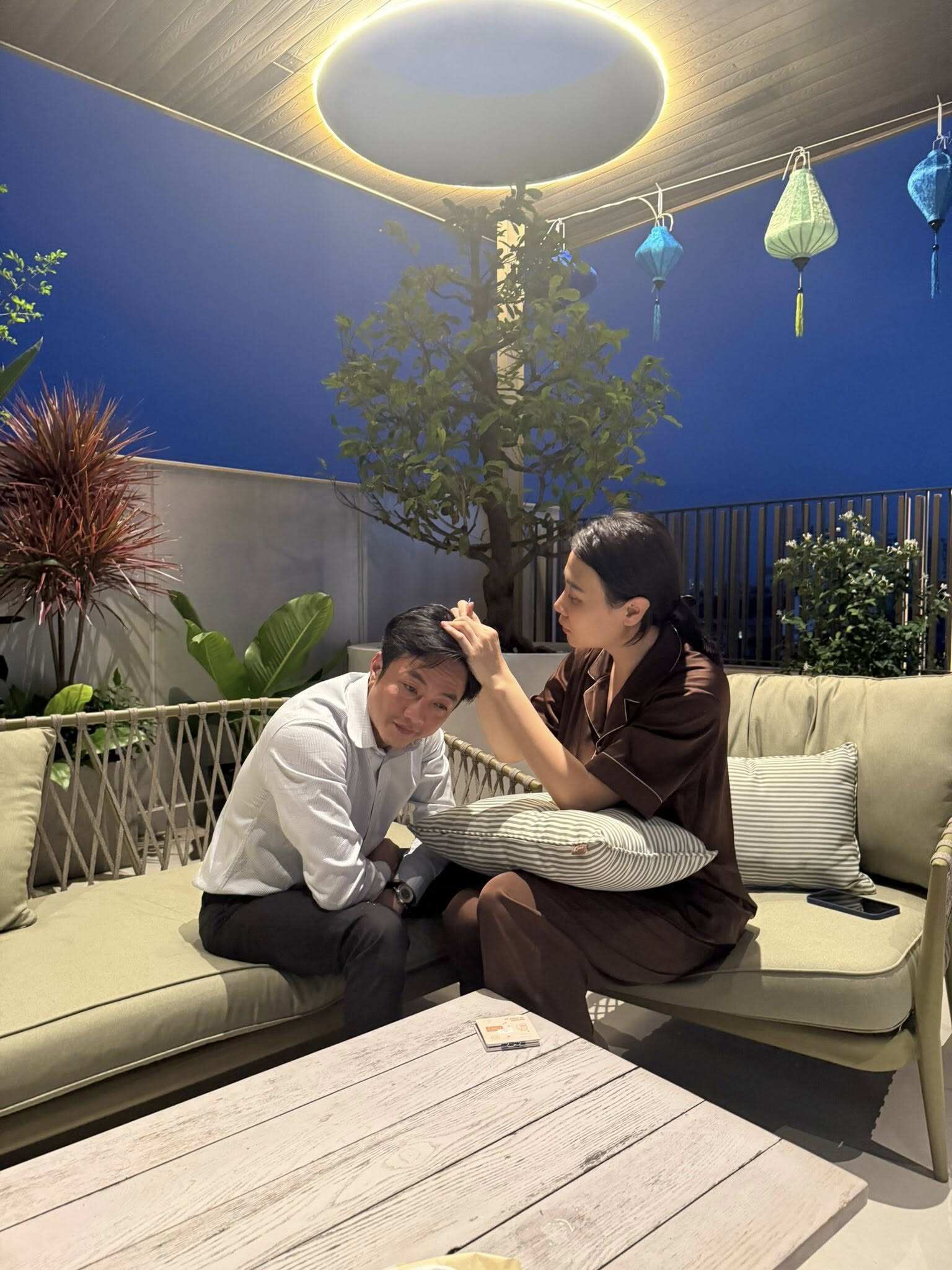 Đàm Thu Trang tình cảm nói cảm ơn chồng, Cường Đô La thấy ngỡ ngàng tưởng vợ bị mất điện thoại - 3