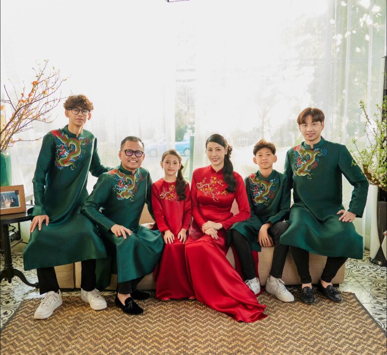 Hà Kiều Anh khoe con trai tròn 18 tuổi cao hơn mẹ, quý tử du học 3 tỷ/năm nay chuẩn bị vào đại học - 10