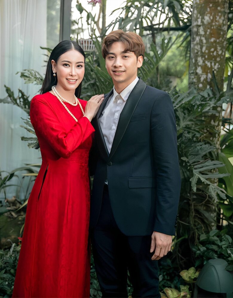 Hà Kiều Anh mừng sinh nhật con riêng của chồng, thiếu gia nhà đại gia Trung Nam điển trai y hệt bố - 5